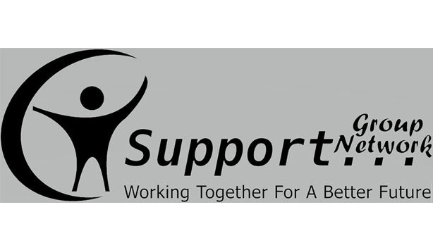 Logo des Vereins „Support Group Network“ in Restad Gård | Quelle: © Support Group Network