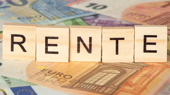 Wort Rente über Banknoten | Quelle: © studio v-zwoelf / Adobe Stock